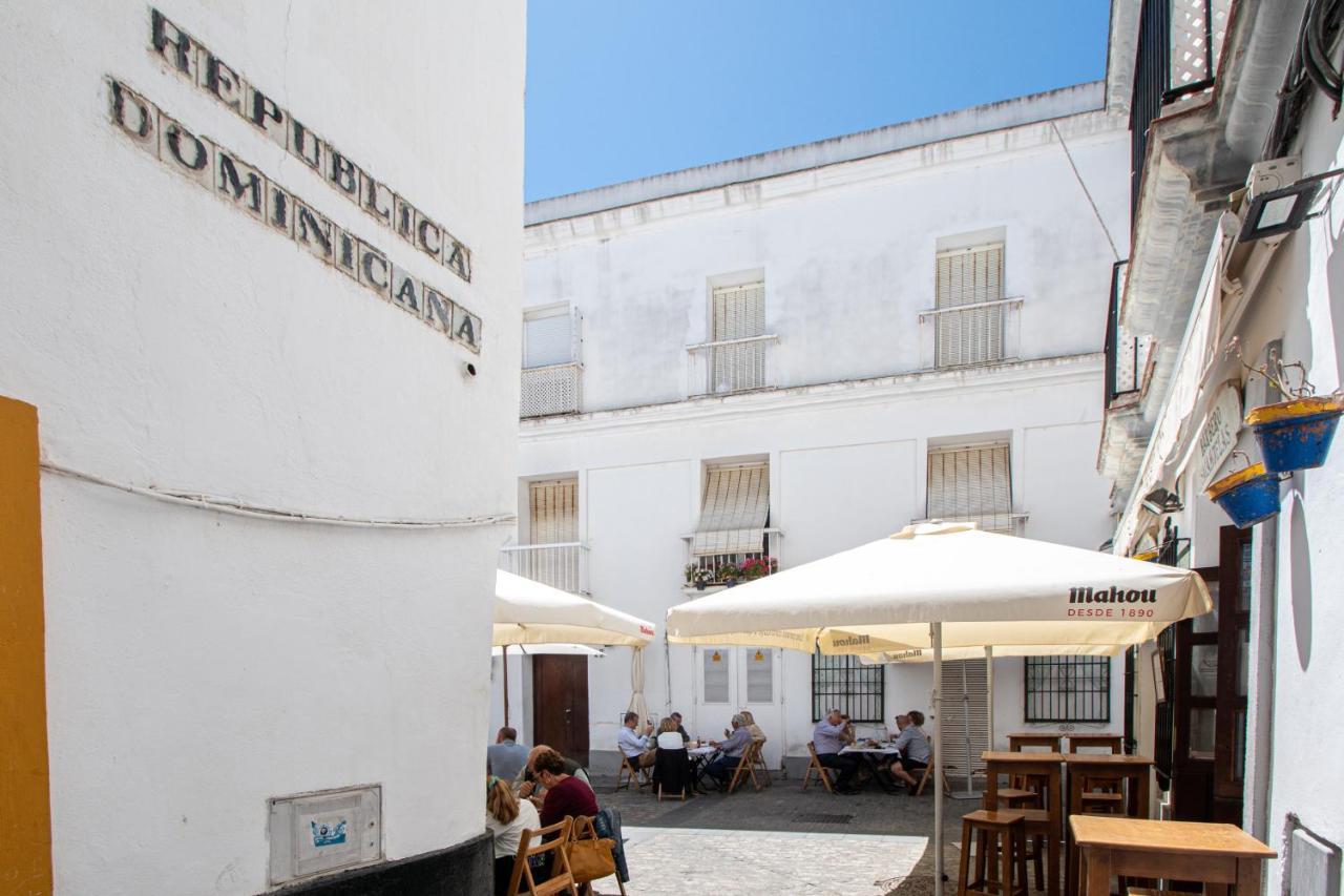 Apartamento Los Claveles - La Caleta Apartment Cadiz Exterior photo
